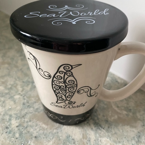 Vintage Seaworld TeaCup w /warmer lid - Picture 8 of 9